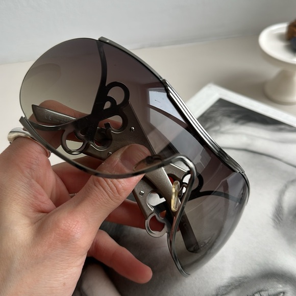Dior Bronze Oqemh 130 Sunglasses - Picture 10 of 11